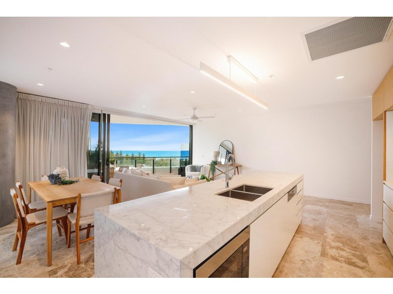 602/4-6 Alexandra Avenue, Broadbeach QLD 4218