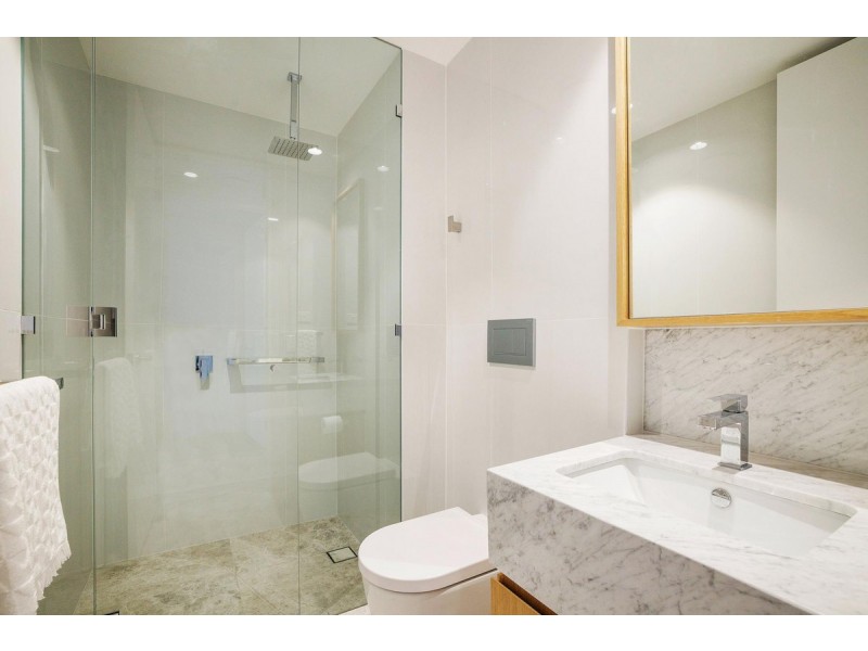 602/4-6 Alexandra Avenue, Broadbeach QLD 4218