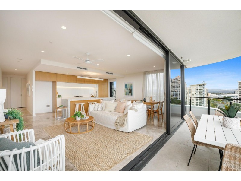 602/4-6 Alexandra Avenue, Broadbeach QLD 4218