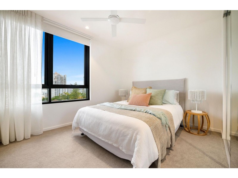 602/4-6 Alexandra Avenue, Broadbeach QLD 4218