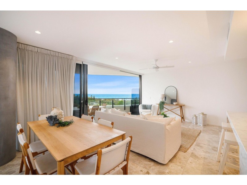 602/4-6 Alexandra Avenue, Broadbeach QLD 4218