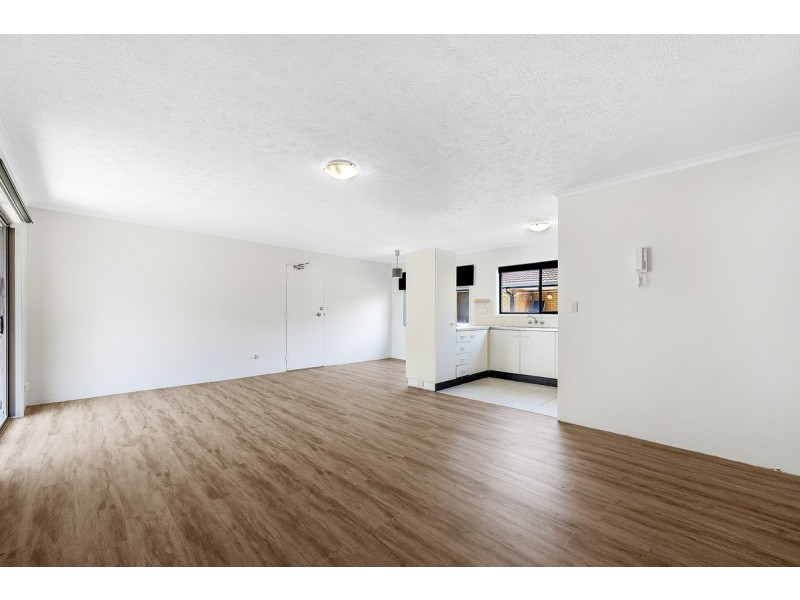 6/20 Bright Avenue, Labrador QLD 4215