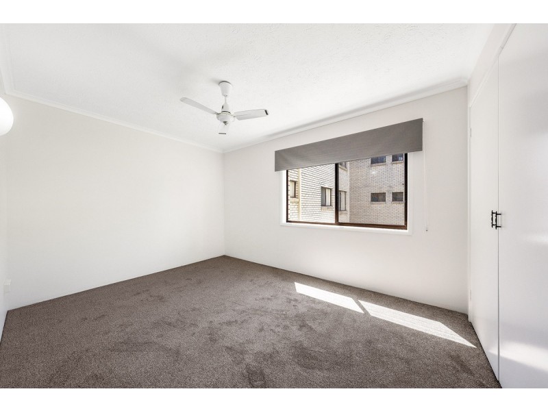 6/20 Bright Avenue, Labrador QLD 4215