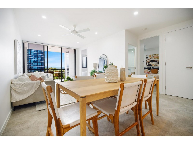 95 Old Burleigh Road, Broadbeach QLD 4218