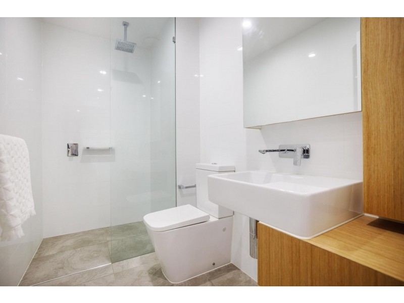95 Old Burleigh Road, Broadbeach QLD 4218