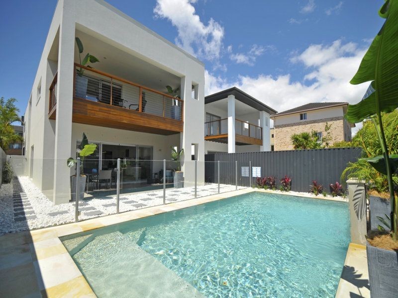 29 Cronulla Avenue, Mermaid Beach QLD 4218
