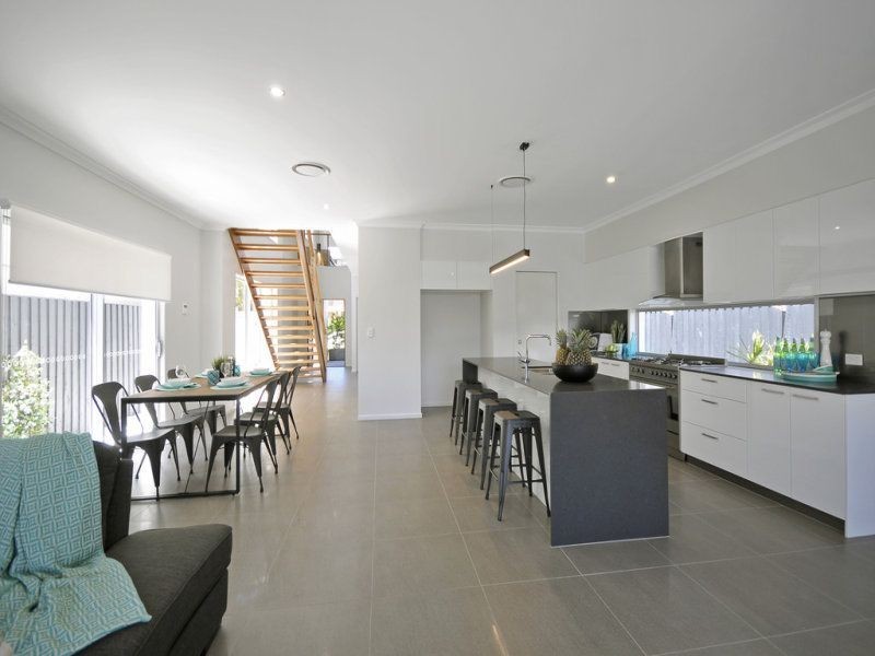 29 Cronulla Avenue, Mermaid Beach QLD 4218