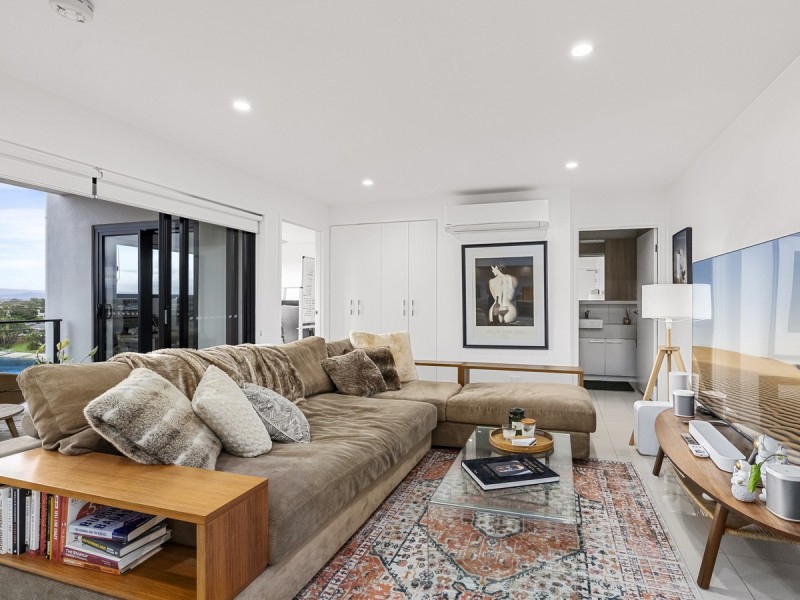 608/9 Hooker Boulevard, Broadbeach Waters QLD 4218