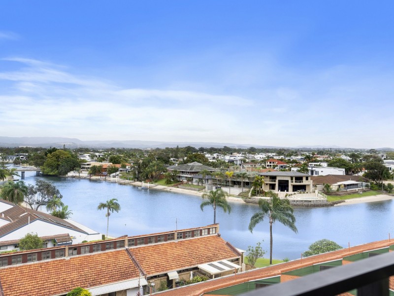 608/9 Hooker Boulevard, Broadbeach Waters QLD 4218