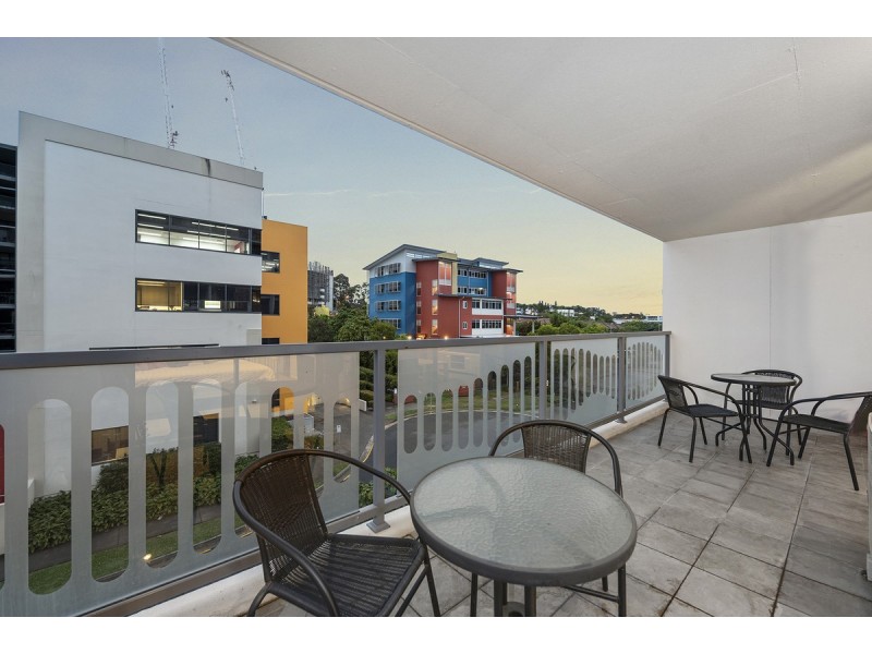 205/190 Varsity Parade, Varsity Lakes QLD 4227