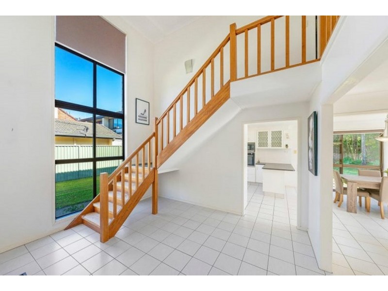 126 Ashmore Road, Benowa QLD 4217