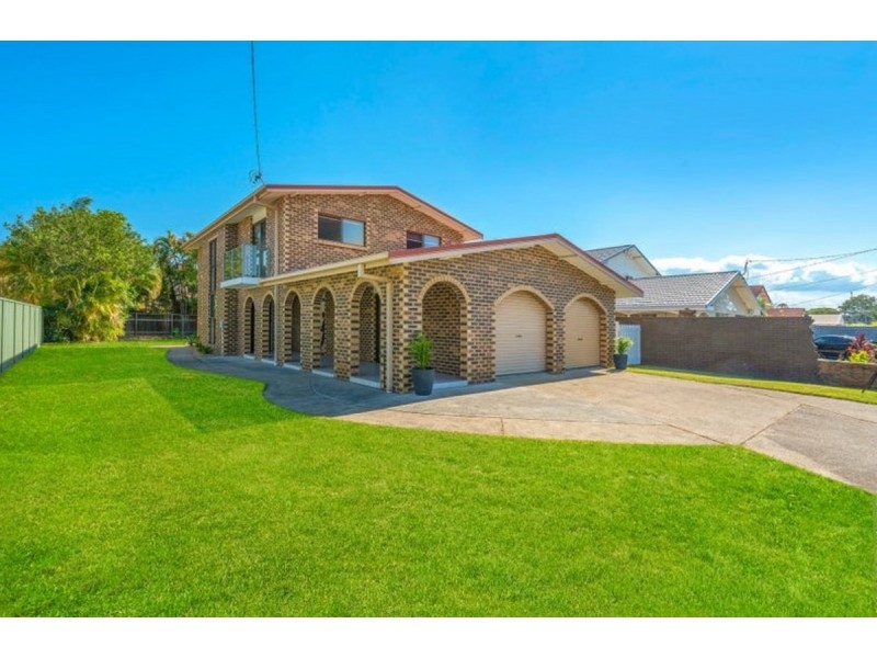 126 Ashmore Road, Benowa QLD 4217