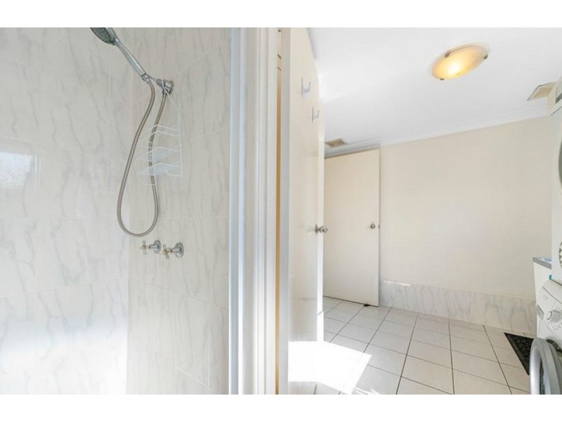 126 Ashmore Road, Benowa QLD 4217