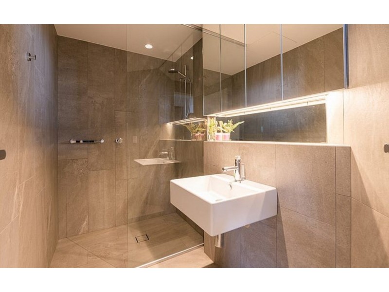 1101/36 Britannia Avenue, Broadbeach QLD 4218