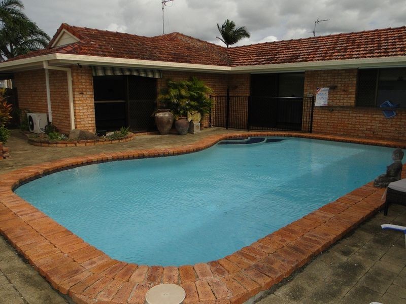 49 Blair Athol Crescent, Sorrento QLD 4217