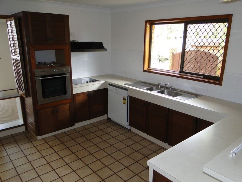 49 Blair Athol Crescent, Sorrento QLD 4217