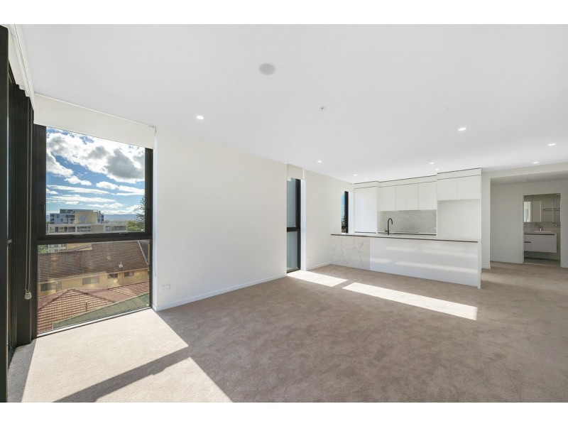 13/16-18 Chelsea Avenue, Broadbeach QLD 4218