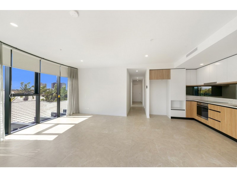 306/28 Second Avenue, Broadbeach QLD 4218