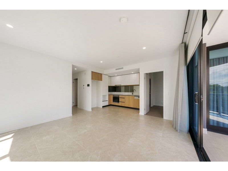 306/28 Second Avenue, Broadbeach QLD 4218