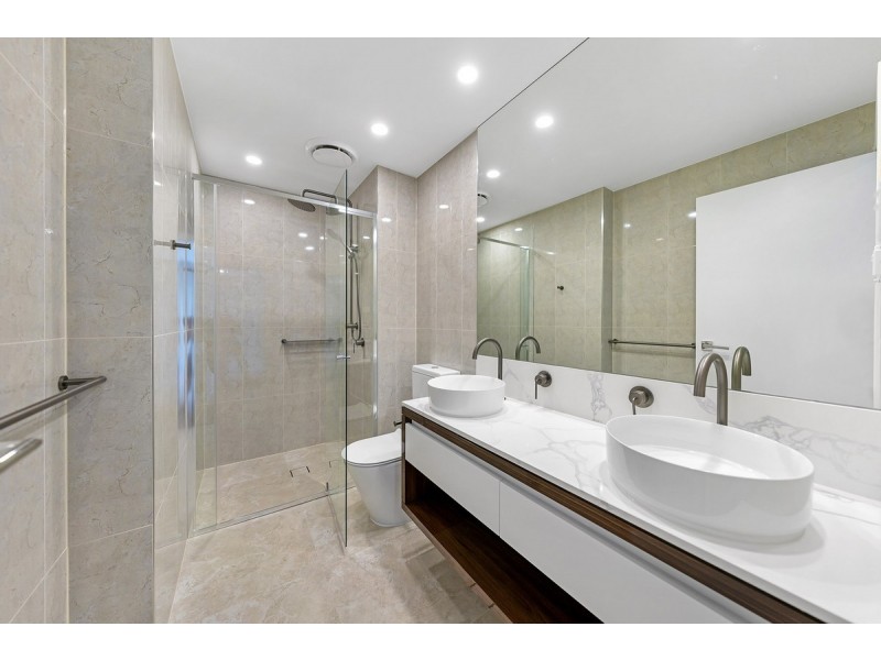 306/28 Second Avenue, Broadbeach QLD 4218
