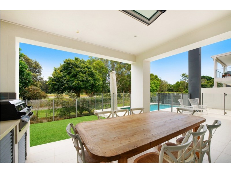 44 Lakelands Drive, Merrimac QLD 4226