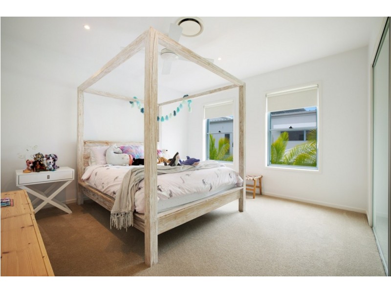 44 Lakelands Drive, Merrimac QLD 4226