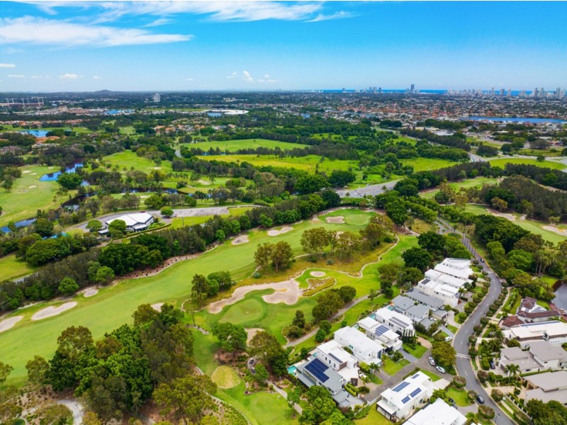 44 Lakelands Drive, Merrimac QLD 4226