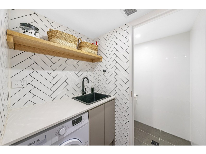 21/23 Wharf Road, Surfers Paradise QLD 4217