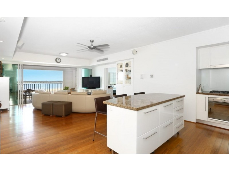 94/326 Marine Parade, Labrador QLD 4215