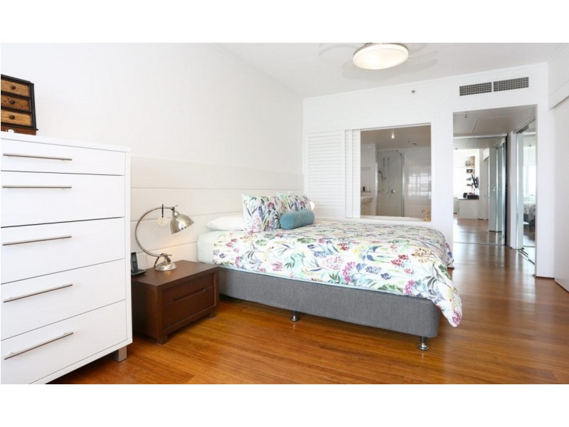 94/326 Marine Parade, Labrador QLD 4215