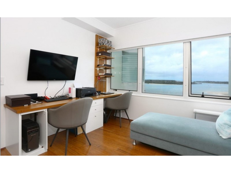 94/326 Marine Parade, Labrador QLD 4215