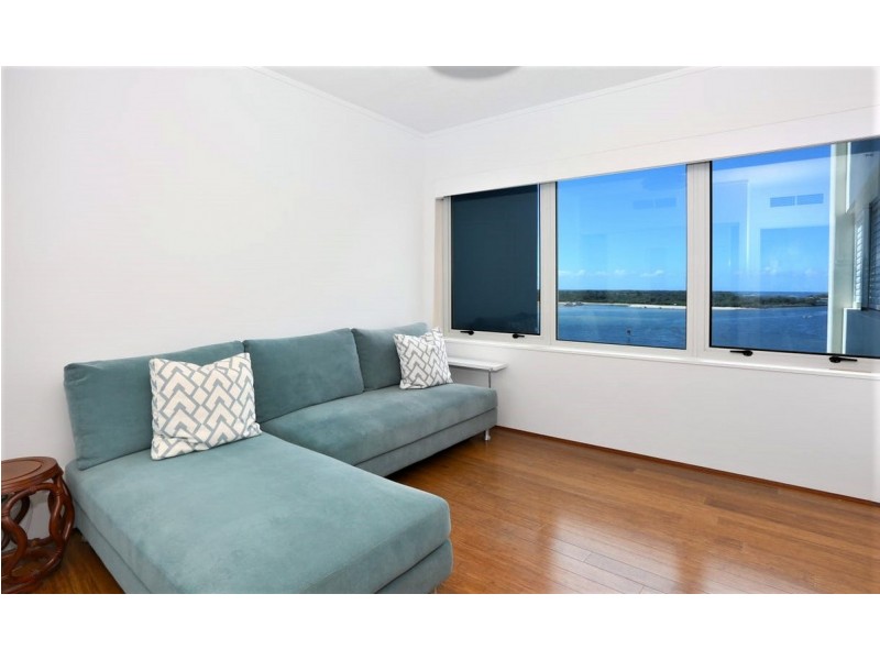 94/326 Marine Parade, Labrador QLD 4215