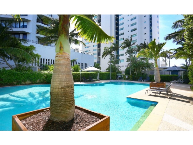 94/326 Marine Parade, Labrador QLD 4215