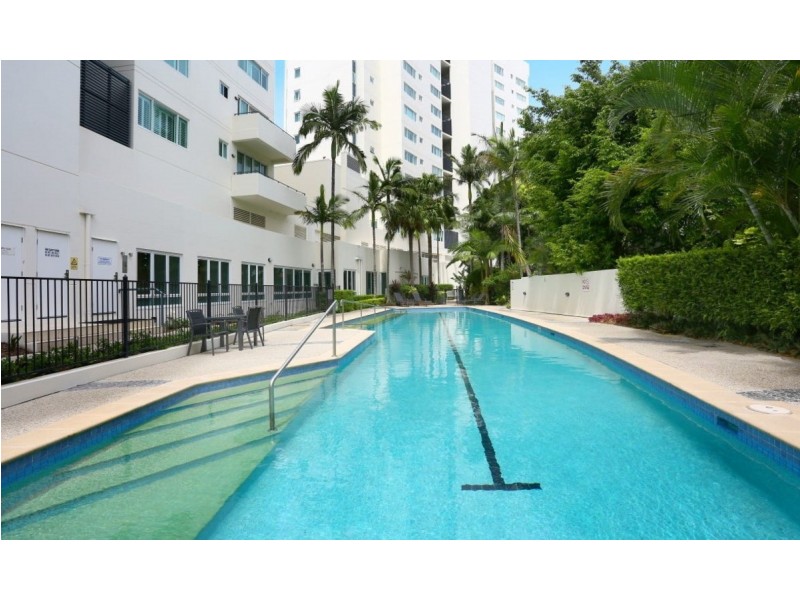 94/326 Marine Parade, Labrador QLD 4215
