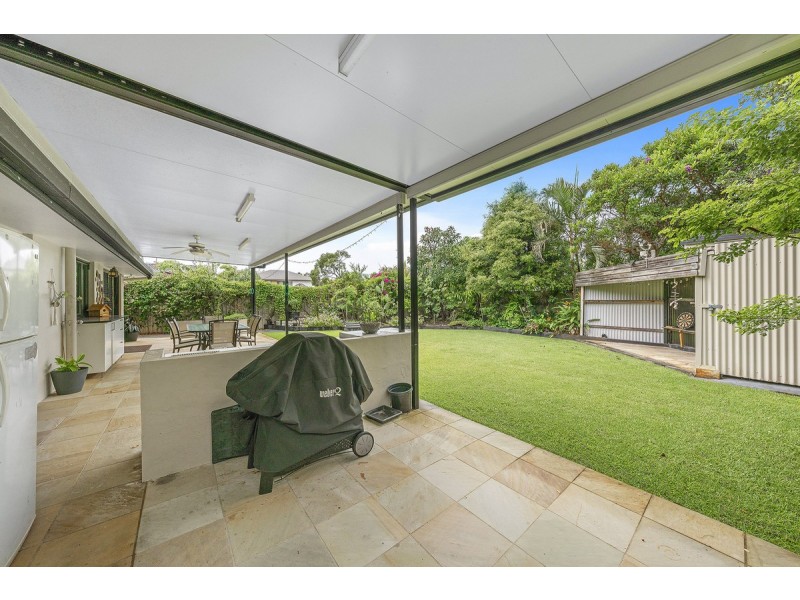 182 Tallebudgera Drive, Palm Beach QLD 4221