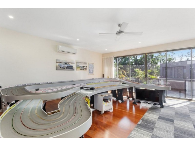 1/22 Andromeda Parade, Robina QLD 4226