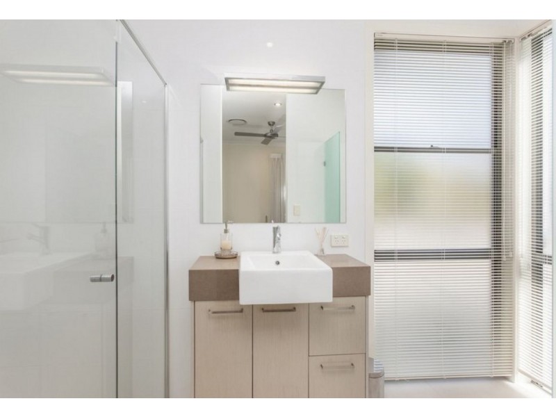 1/22 Andromeda Parade, Robina QLD 4226