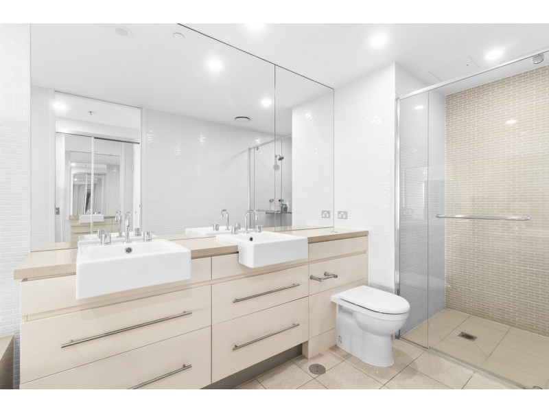 3003/89 Surf Parade, Broadbeach QLD 4218