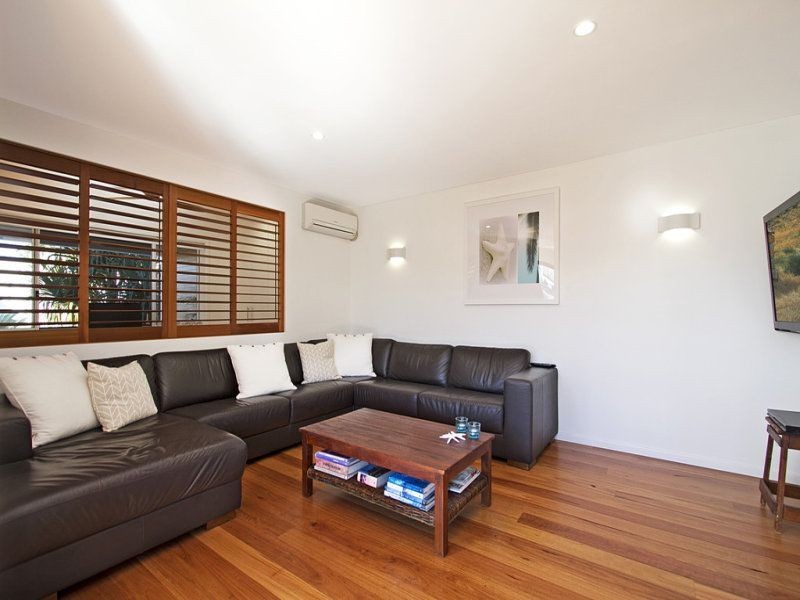 22 Petrel Avenue, Mermaid Beach QLD 4218