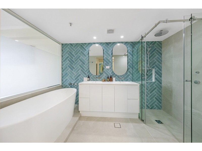 2313/33 T E Peters Drive, Broadbeach Waters QLD 4218