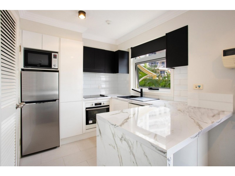 2302/24-26 Queensland Avenue, Broadbeach QLD 4218