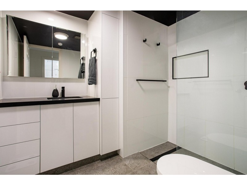 2302/24-26 Queensland Avenue, Broadbeach QLD 4218