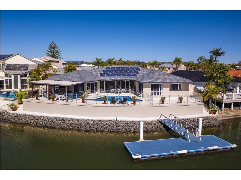 6 The Yardarm, Runaway Bay QLD 4216
