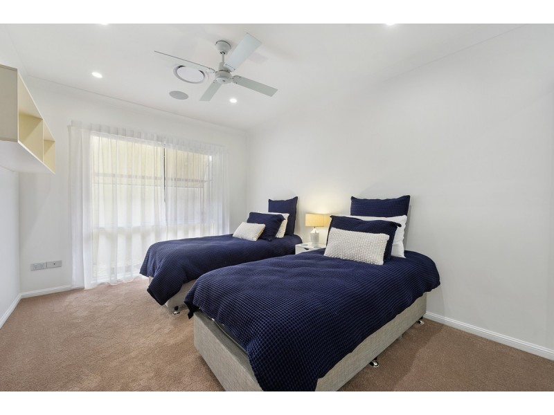 6 The Yardarm, Runaway Bay QLD 4216