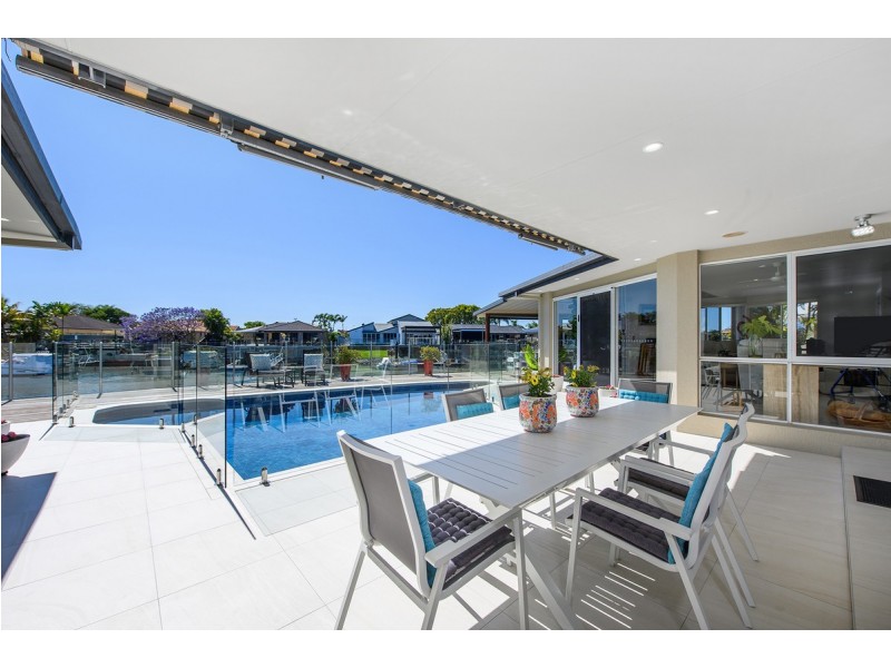 6 The Yardarm, Runaway Bay QLD 4216