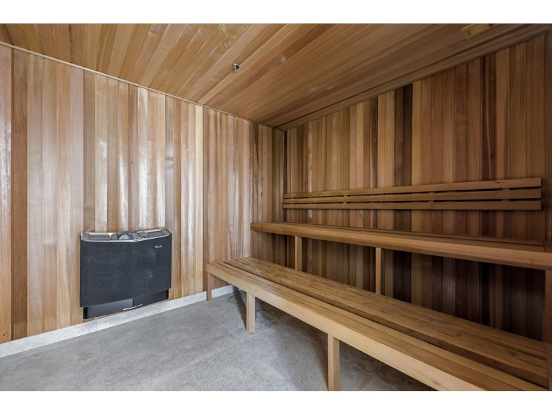 303/185 Old Burleigh Road, Broadbeach QLD 4218