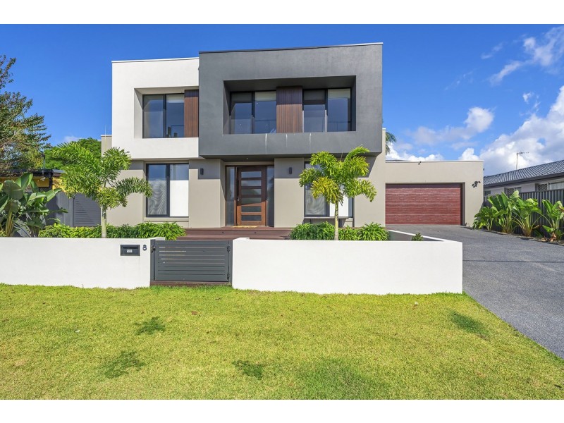8 Monterey Court, Broadbeach Waters QLD 4218