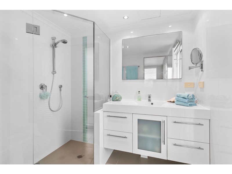 68/2940 Gold Coast Highway, Surfers Paradise QLD 4217