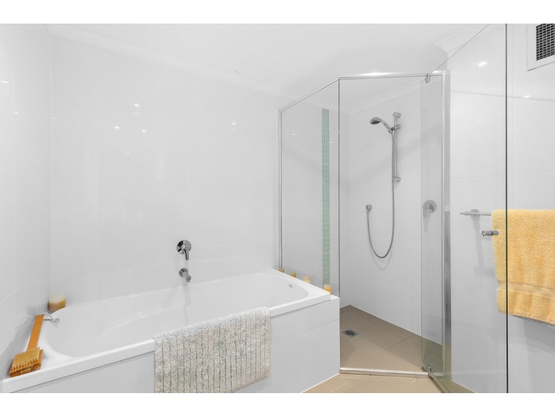 68/2940 Gold Coast Highway, Surfers Paradise QLD 4217