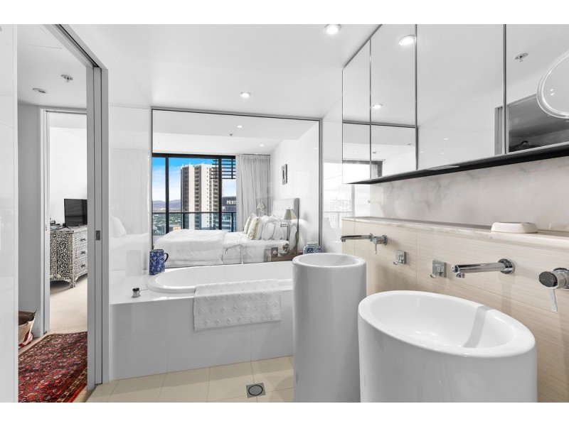 22507/21 Elizabeth Avenue, Broadbeach QLD 4218